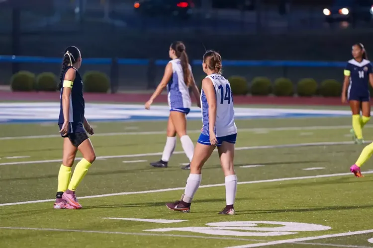 Women's Soccer Take First CCIW Loss to No. 1 North Central