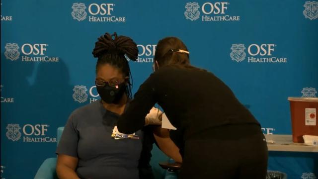 Watch now: 1st COVID vaccines given in Illinois; McLean ...
