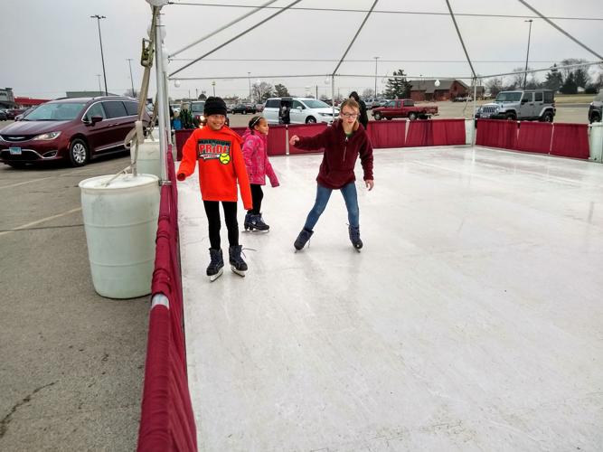 SKATING THE HOLIDAY AWAY; Mattoon's Cross County Mall hosts outdoor ice