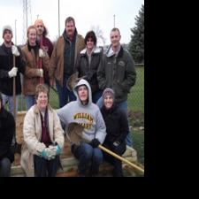 LLC landscape students give back to community