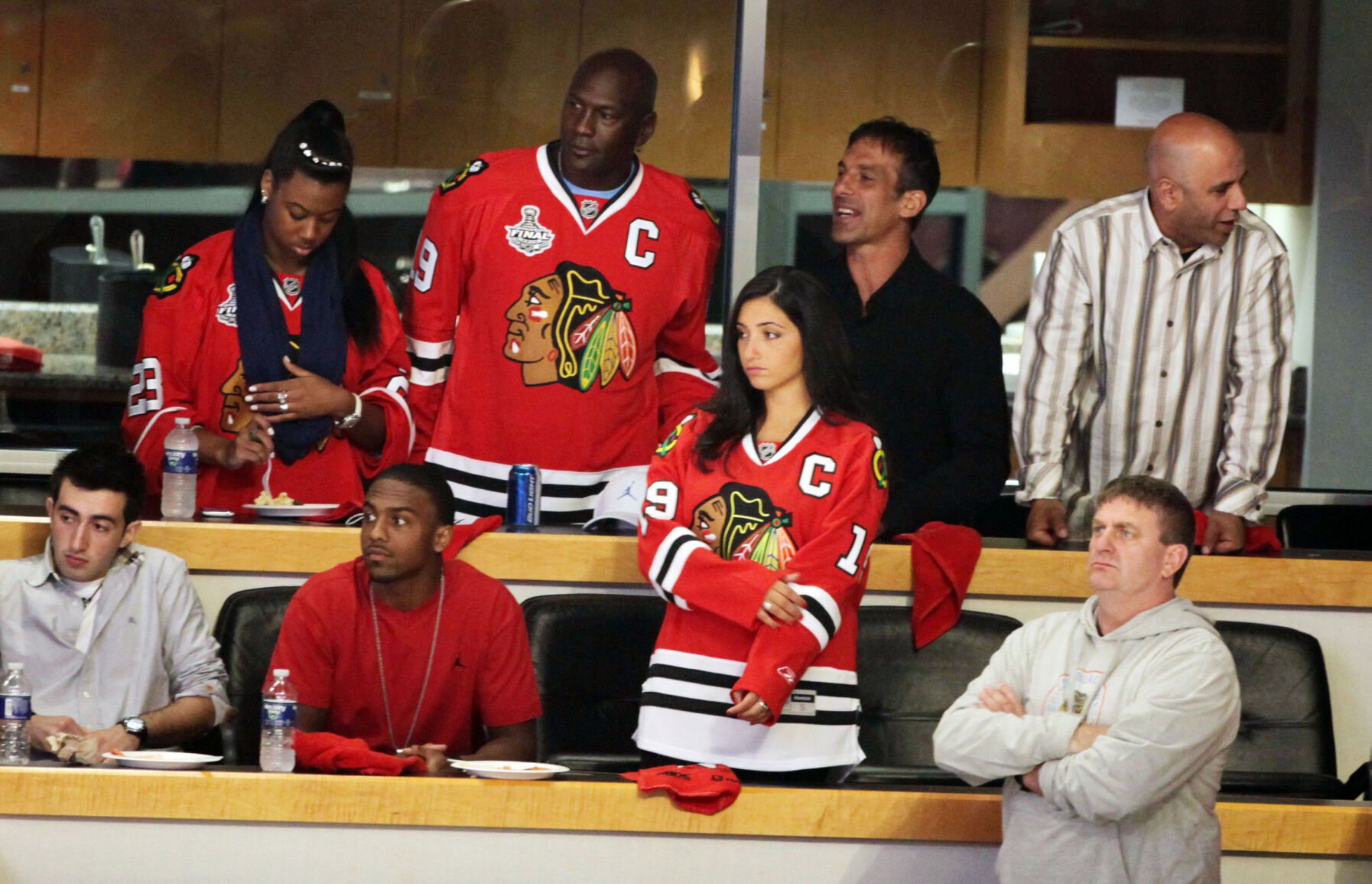 Michael Jordan To Appear At United Center For Chris Chelios’ Jersey ...