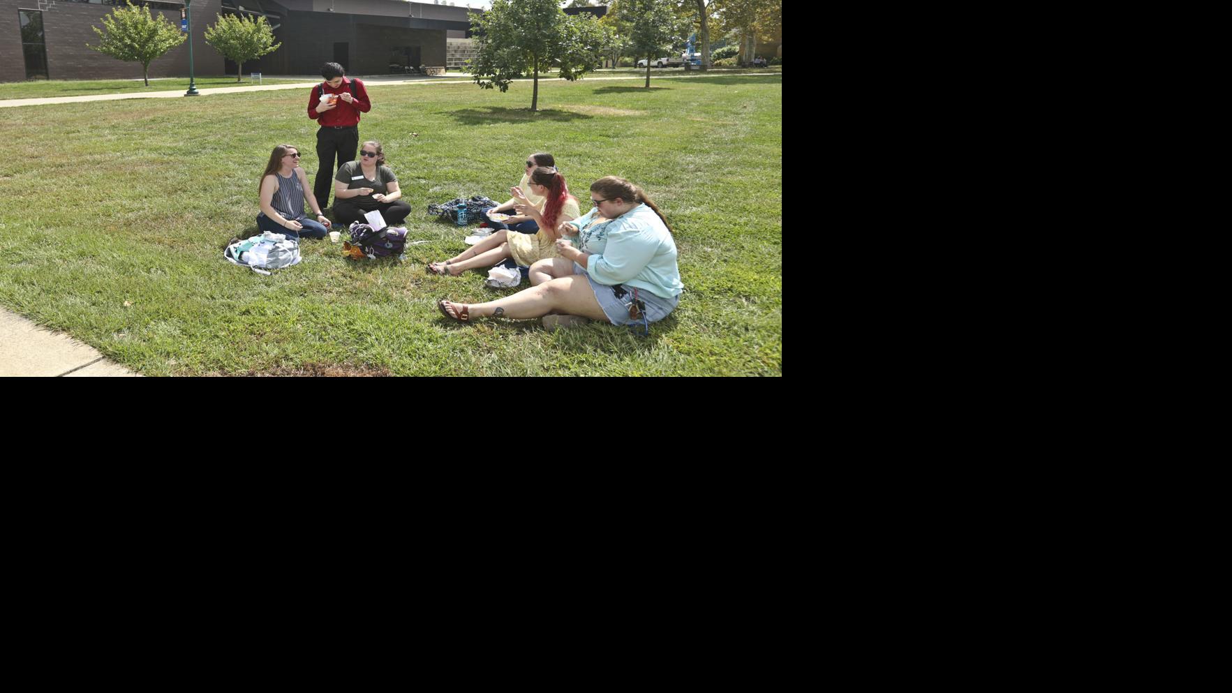 READ THE STATEMENT Eastern Illinois University cancels