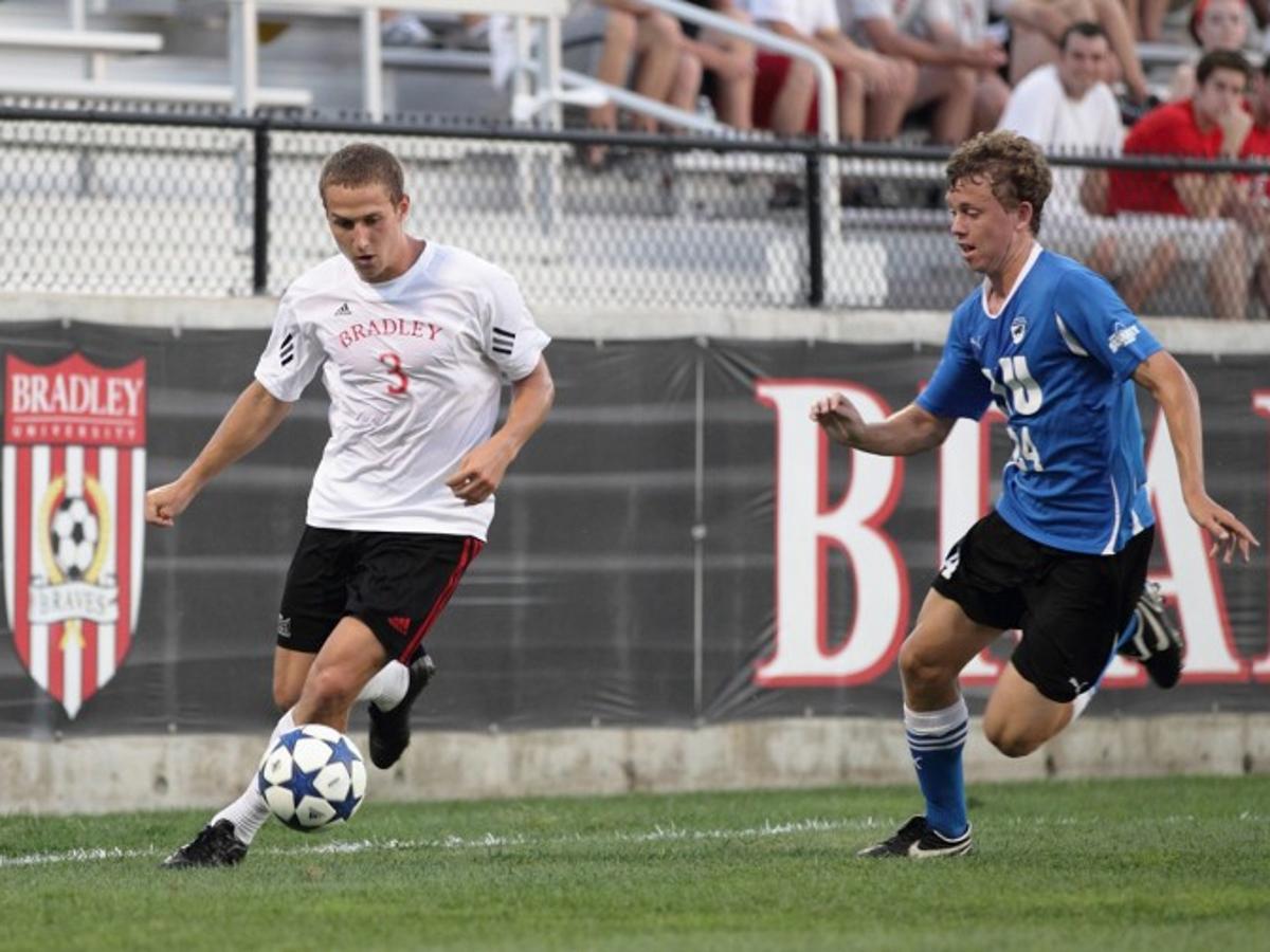 Charleston Graduate Jason Coon Is Busy Preparing For Bradley