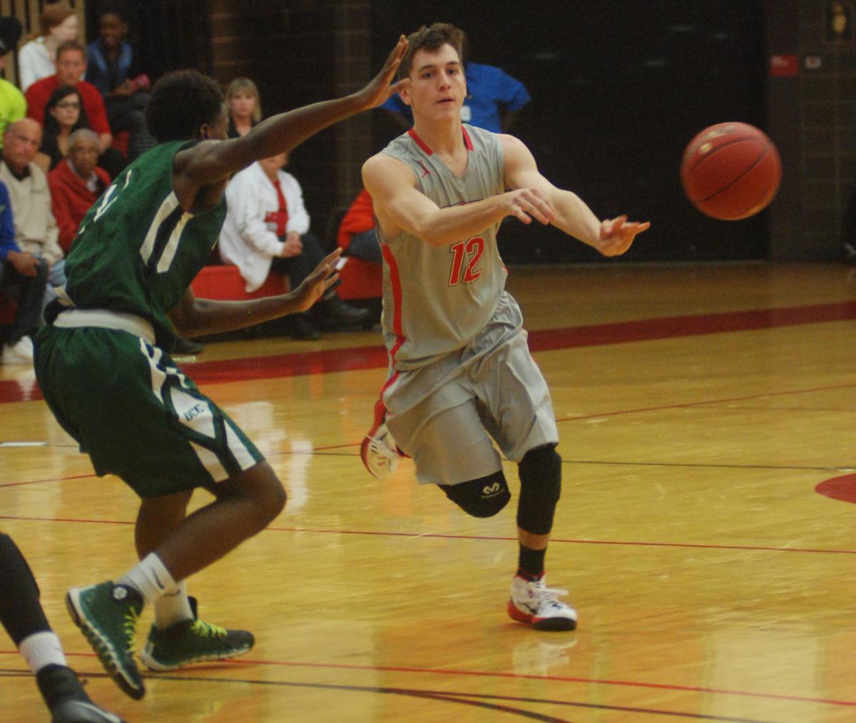 Laker Men Build Early Cushion Win First Game Of The Season Lake