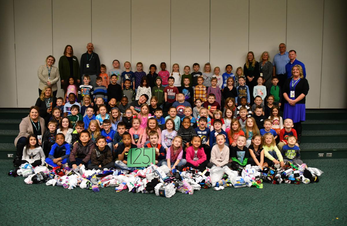 Mattoon S Williams Elementary Collects 1 251 Pairs Of Socks Local Jg Tc Com