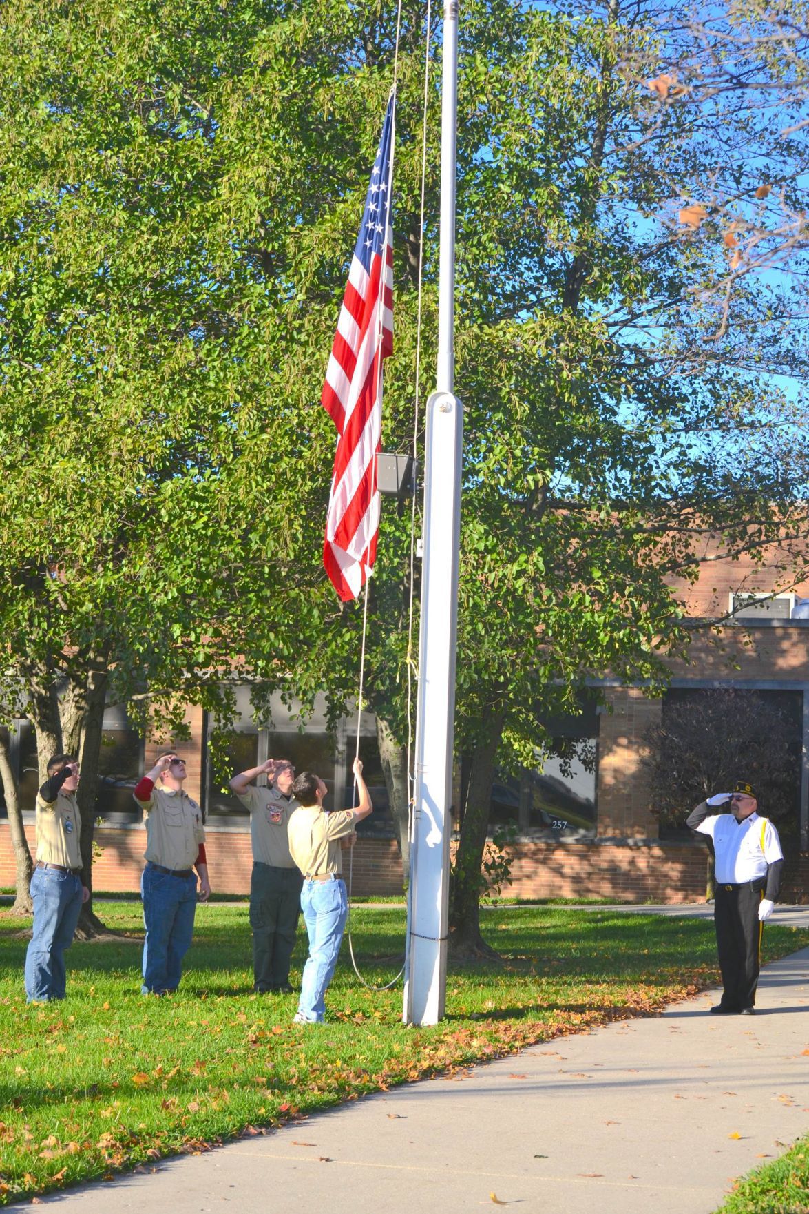 Charleston Eagle Scouts honor veterans
