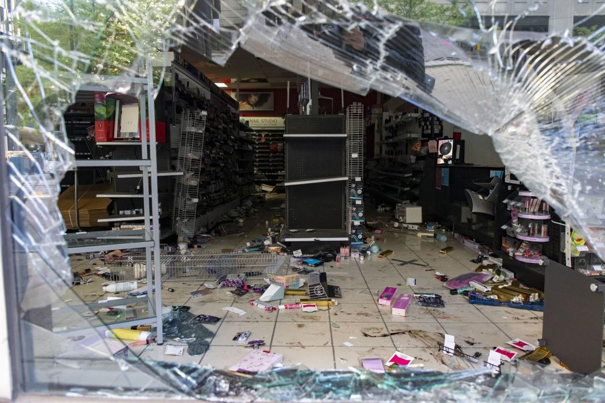 Chicago businesses reeling from pandemic face rebuilding after George Floyd protests give way to ...