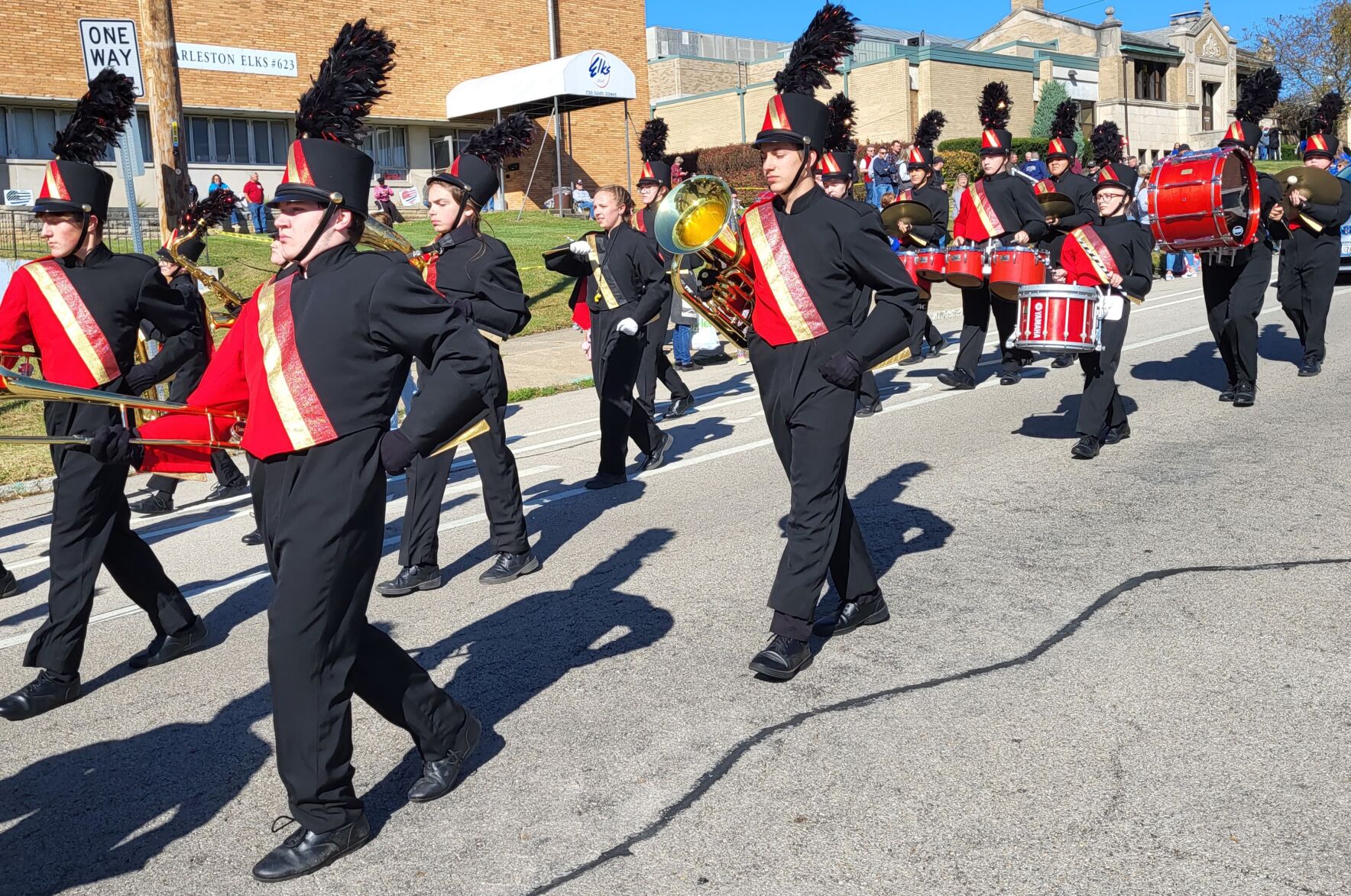 Charleston 'Brings the Beat Back' at EIU Homecoming Parade