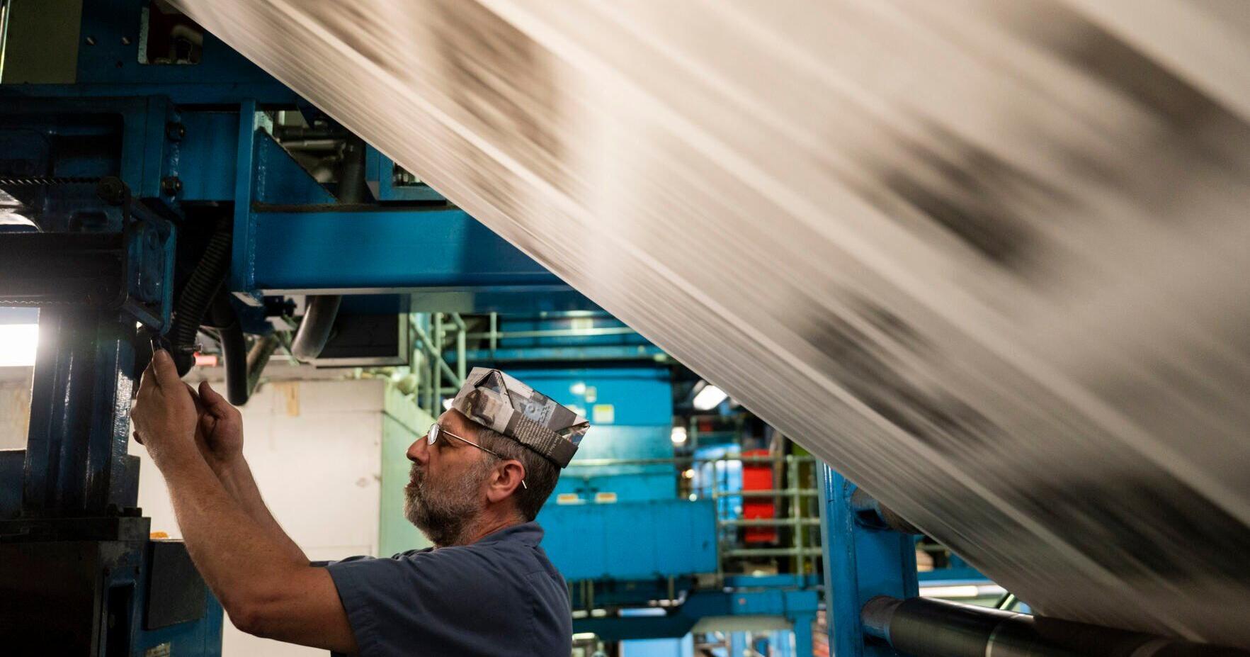 Chicago Tribune makes final press run at Freedom Center, as printing plant gives way to casino - Vimarsana News