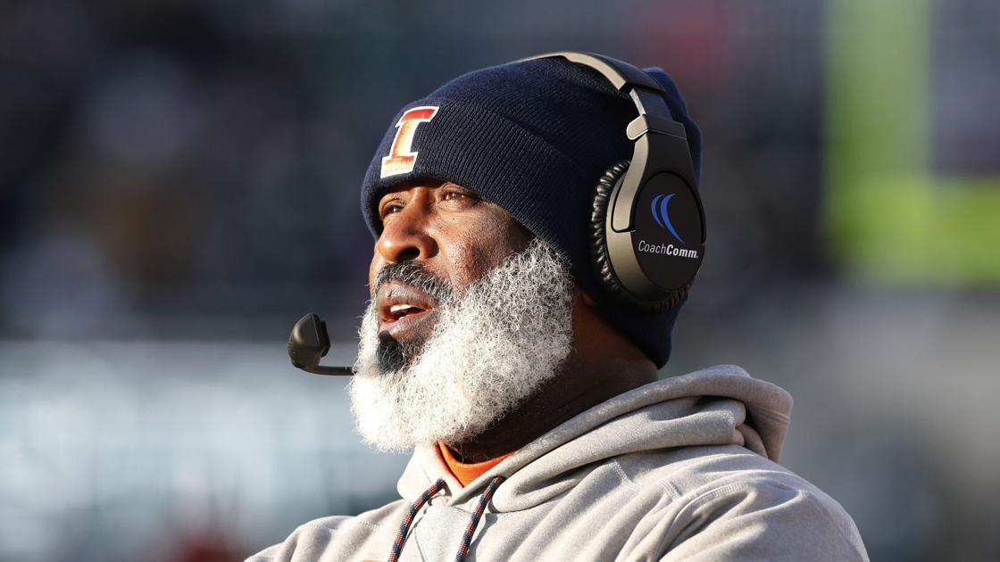 Watch now: Illinois football coach Lovie Smith delivers powerful message on Lunch Talk Live | Sports | jg-tc.com