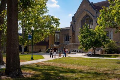 PR majors in EIU’s School of Communication and Journalism earn scholarships, awards