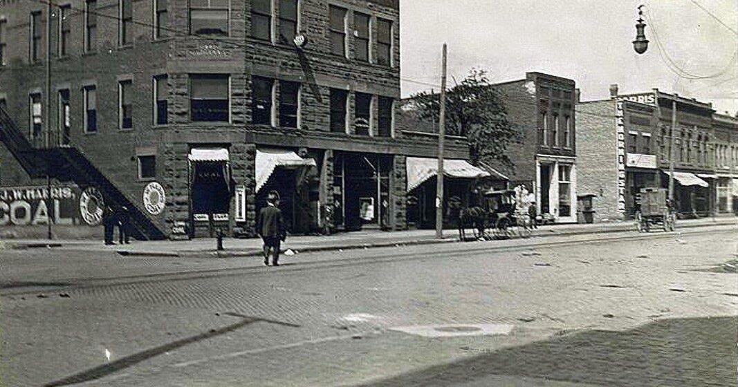 CHAMBER: Renovation reveals history of Broadway Ave. block - Vimarsana News