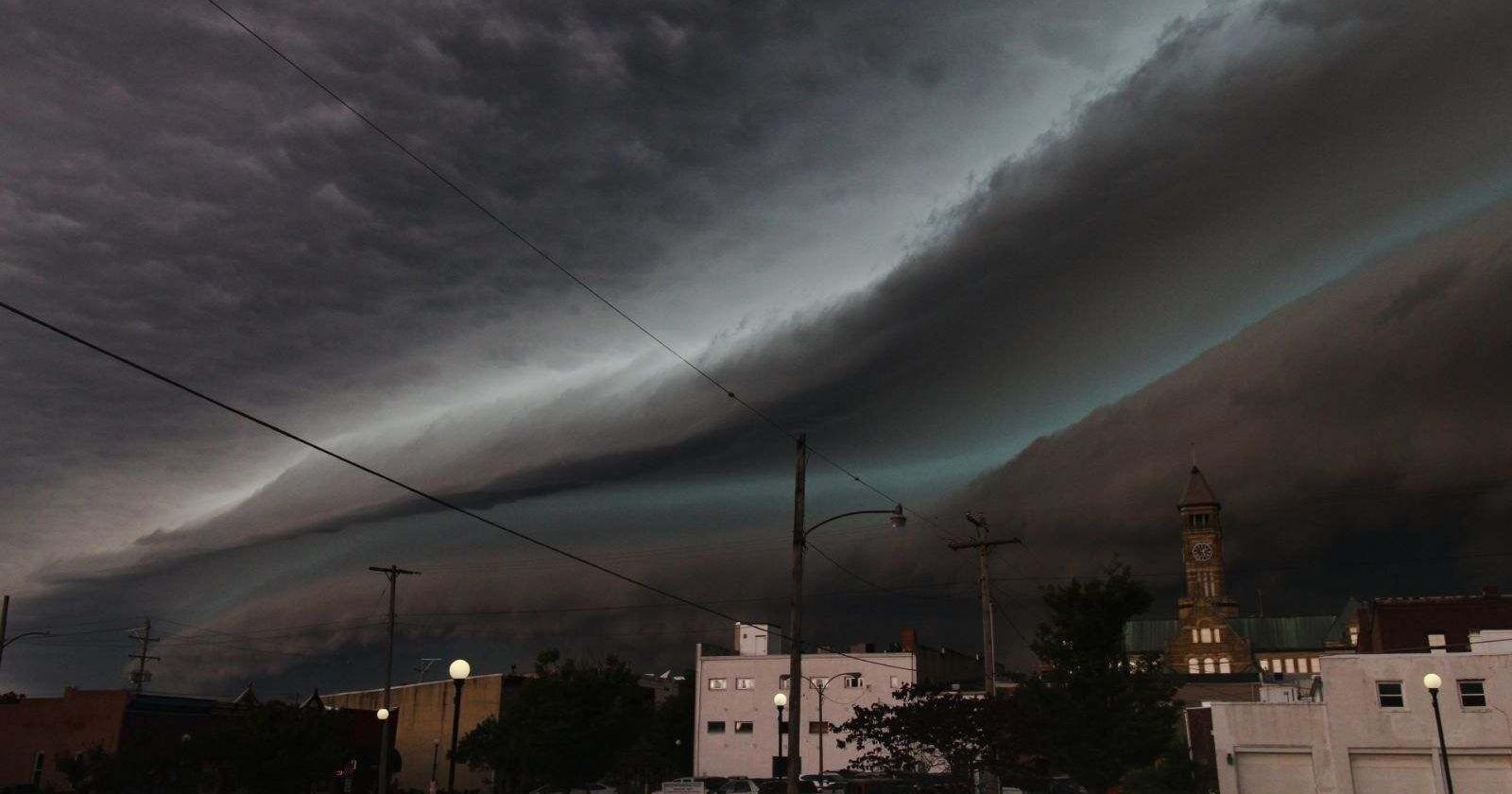 Rare 'bow echo' storm topples trees, downs power lines across Coles County, Central Illinois - Vimarsana News