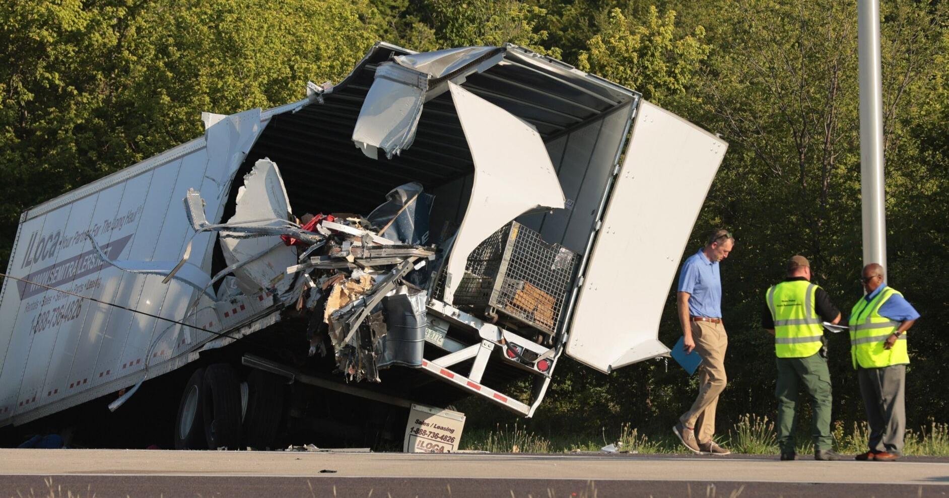 Madison County bus crash involved semis sitting on exit ramp. Why do truckers park there? - Vimarsana News