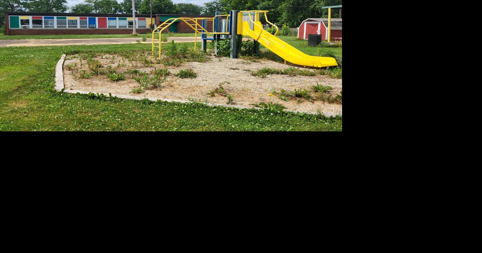 Former Grant Park School in Mattoon may dog daycare, boarding