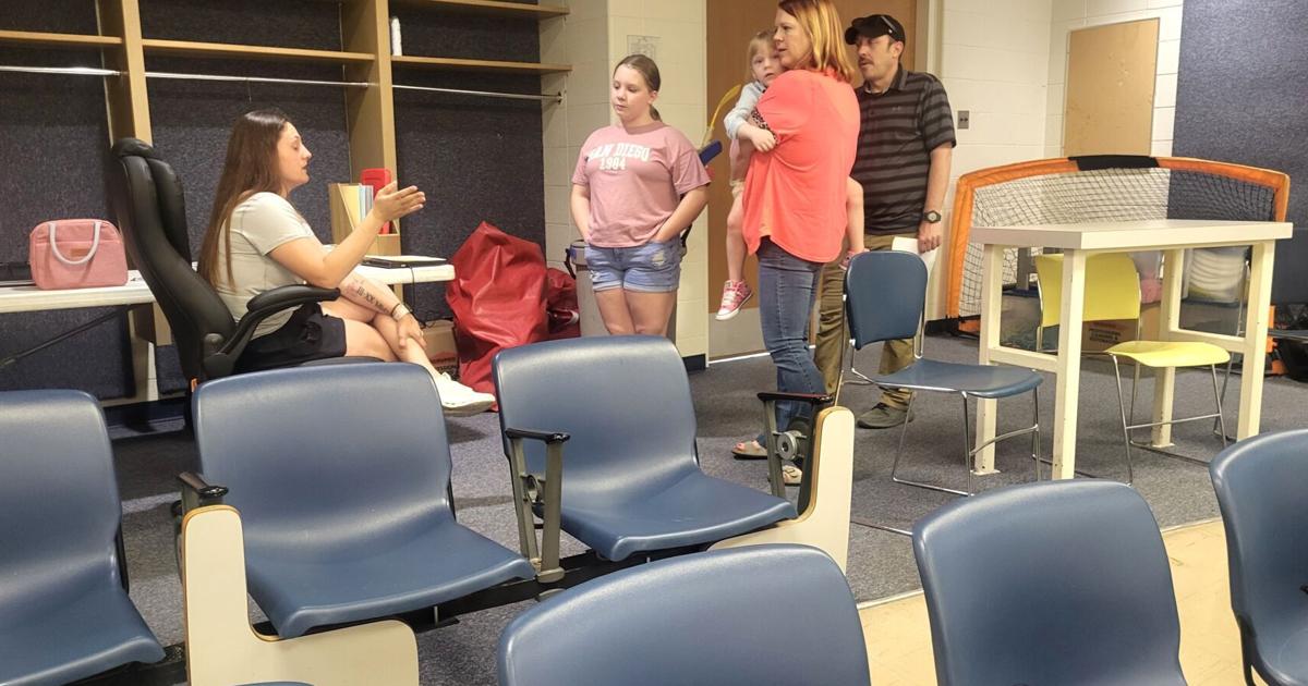 Charleston Middle School students, parents adapt to classes at EIU's Coleman Hall