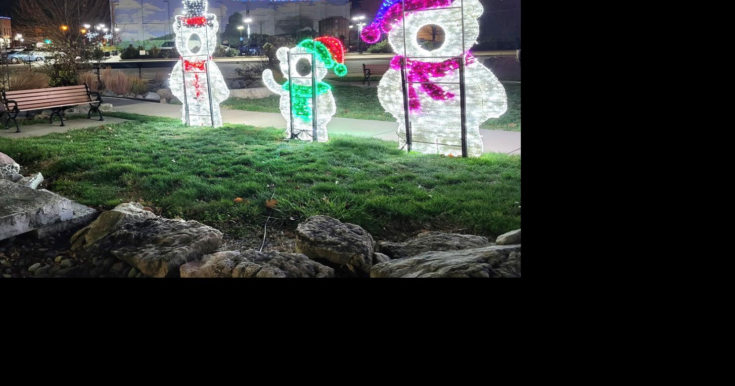 New holiday lights in downtown Mattoon set stage for Christmas celebration