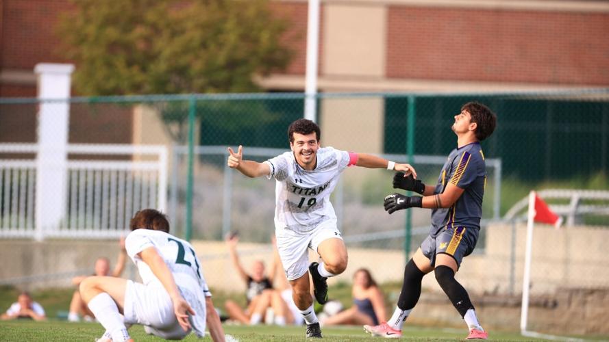 Men’s Soccer Blanks Knox in Home Opener