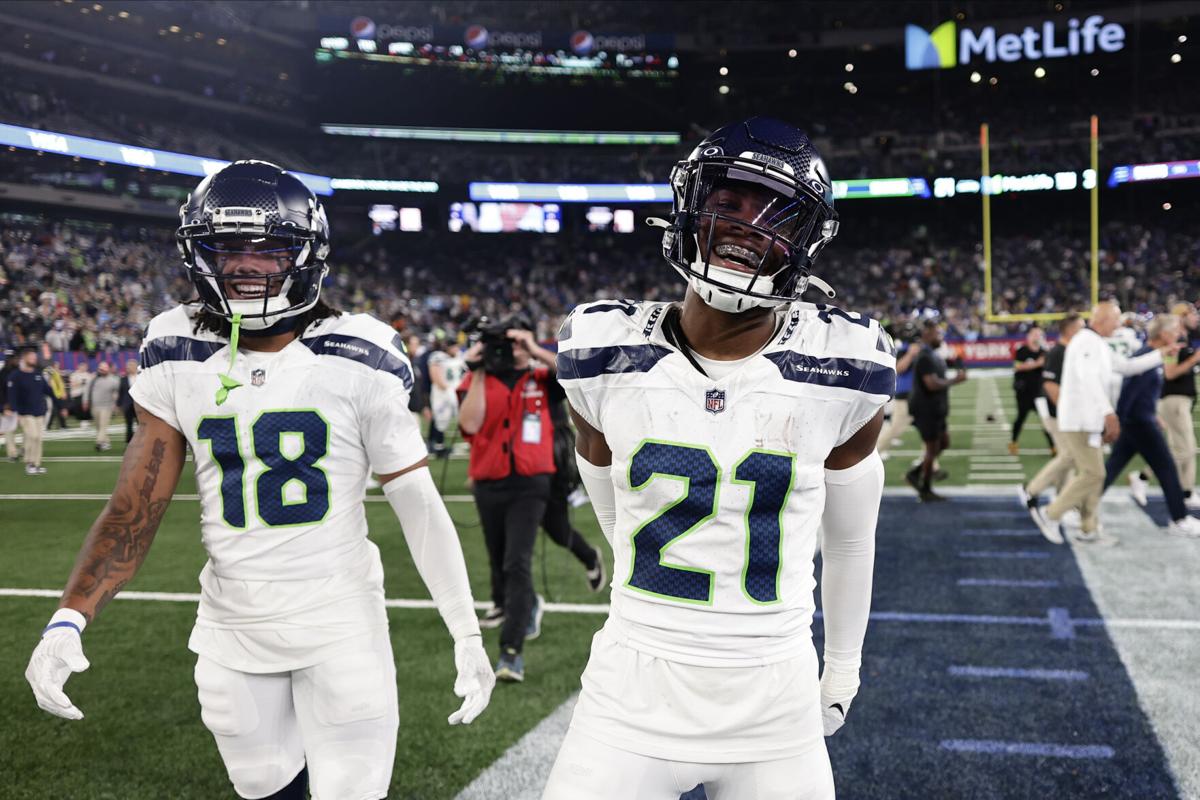 Seahawks-Giants GameCenter: Live updates, highlights, how to watch, stream  Monday Night Football
