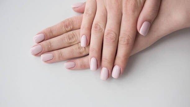How to take care of your nails this winter