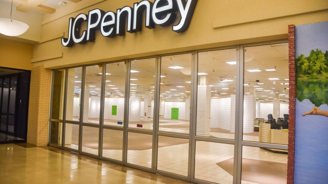 Jetzt ansehen: Ausblick ist für JC Penney Space in der Mattoon Mall ‚optimistisch‘, sagen Business Executives | Lokal Jetzt ansehen: Ausblick ist für JC Penney Space in der Mattoon Mall ‚optimistisch‘, sagen Business Executives | Lokal