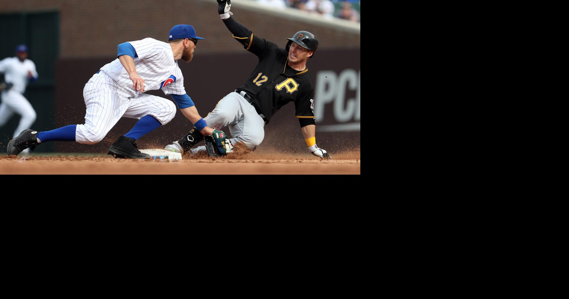 Cubs' Ben Zobrist back in black — cleats, that is — in defiance of