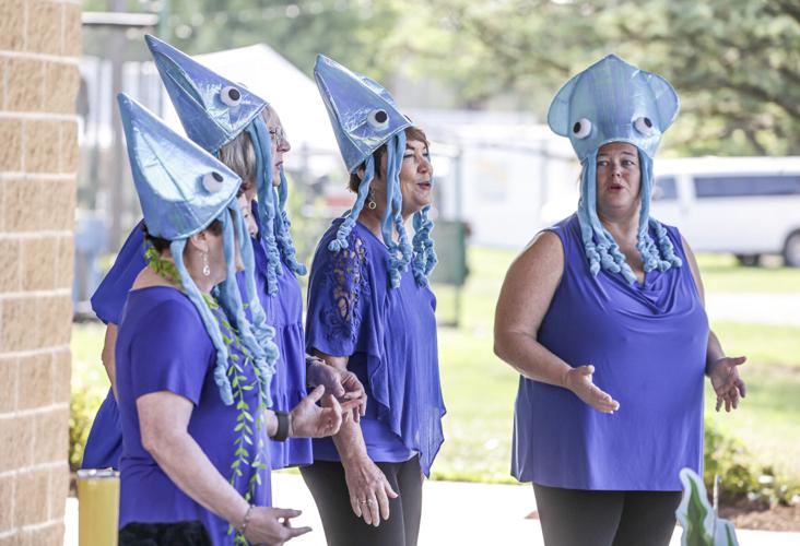 Mattoon Bagelfest parade lineup stretches more than 12 blocks