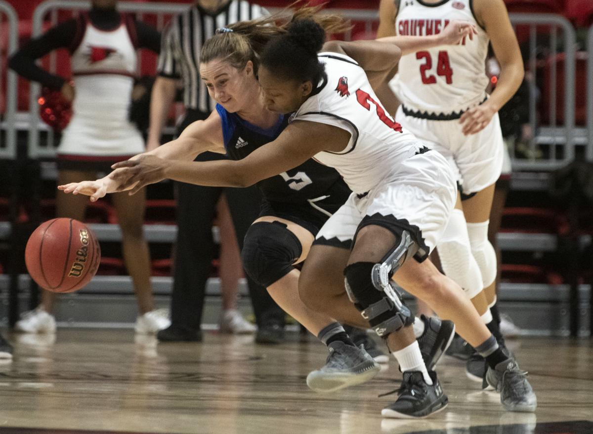 Eiu Women S Basketball Drops Third Straight Falls To Semo