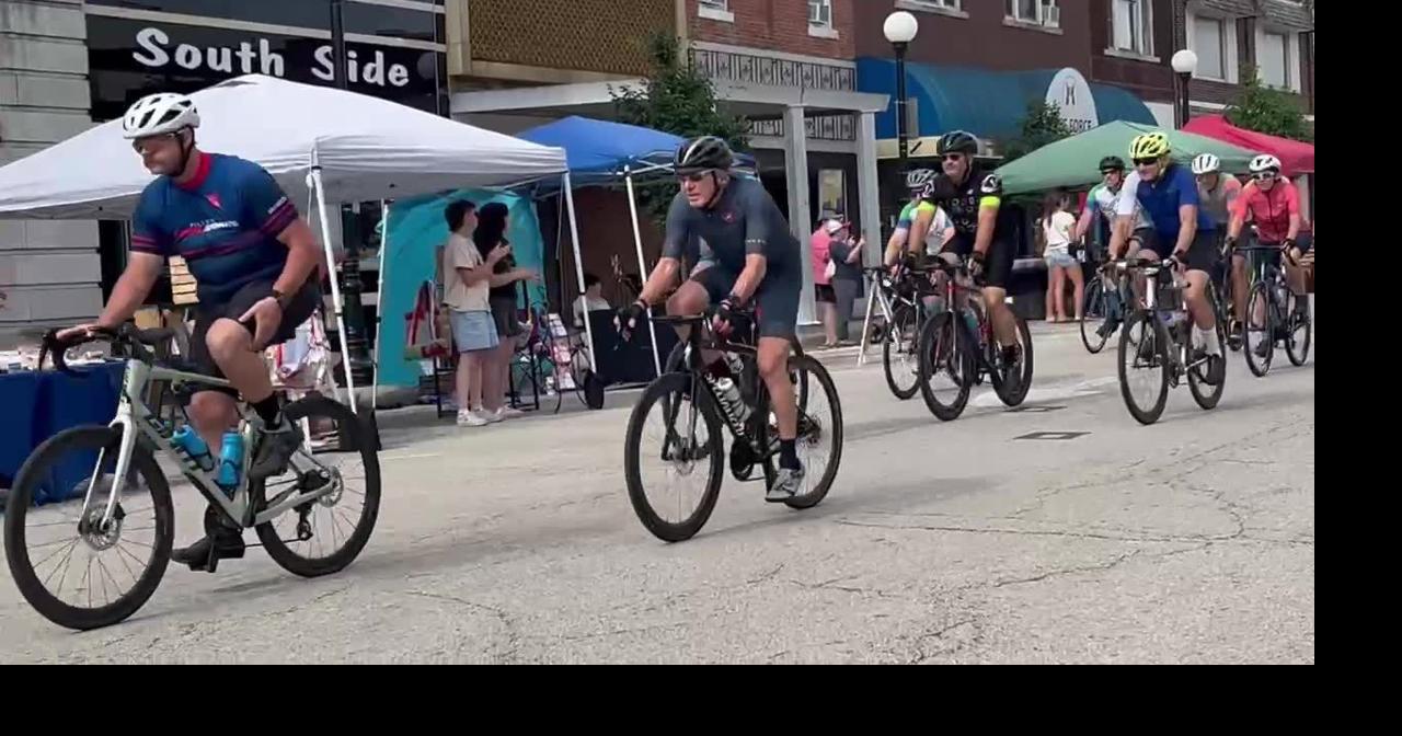 Cyclists begin the 12.5 mile course at the Tour de Charleston