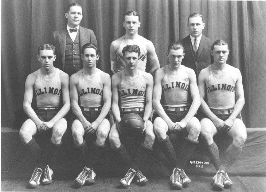 Illinois basketball uniforms through the years