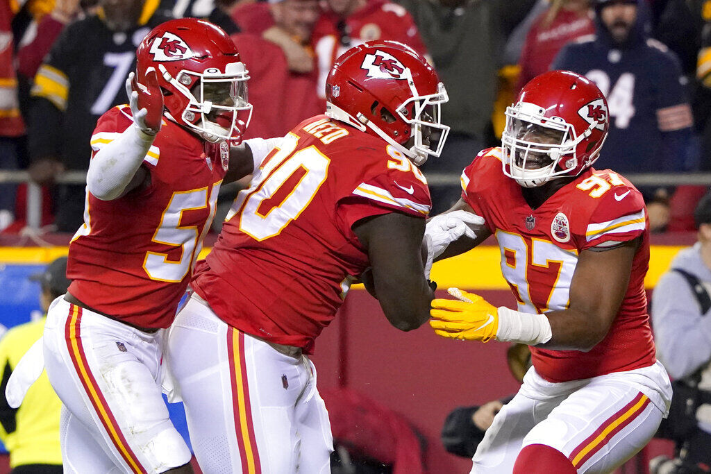 Chiefs clinch playoff berth, win AFC West division in Week 16