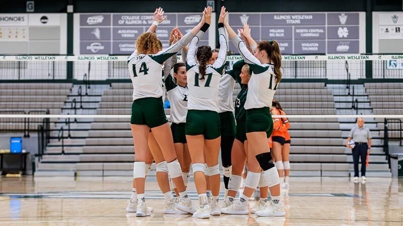 Women’s Volleyball Checks In at No. 8 in AVCA Preseason Poll