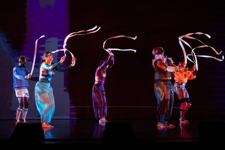 Triptych of works by dance professor, choreographer Cynthia Oliver features Illinois dance alumni