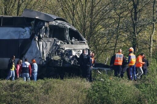 The train was travelling from the northern city of Dunkirk to Paris when it crashed