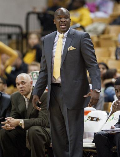 Then-interim Mizzou coach Tim Fuller tries to get his team's attention (copy)