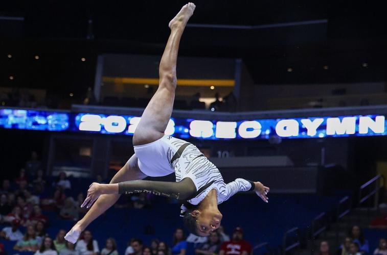 Mizzou’s Railey Jackson performs her beam routine
