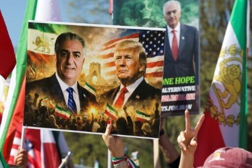 The protest on the lawn of the National Mall, not far from the White House, was covered in flags for both Iran and the United States, with chants like "USA! USA! USA!" and "Shah! Iran!" bolstering the crowd, along with songs in Farsi