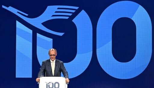 German Chancellor Friedrich Merz praised Lufthansa on its centenary - but strikes ruined the party