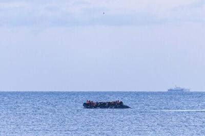 Britain and France have signed a new three-year deal on security operations to stop the crossings