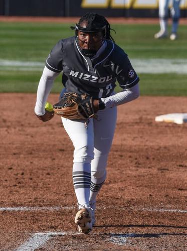 Cierra Harrison (17) pitches (copy)