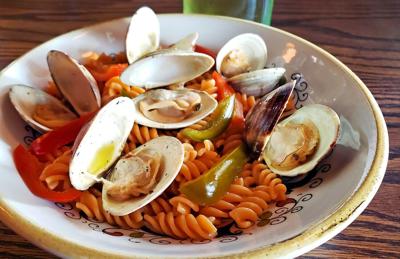 Sriracha fusilli