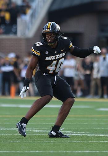 Missouri linebacker Josiah Trotter (40) prepares for the next snap (copy)