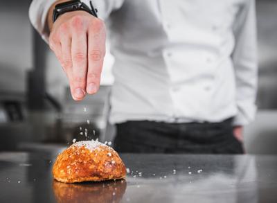 Pretzel roll process 2