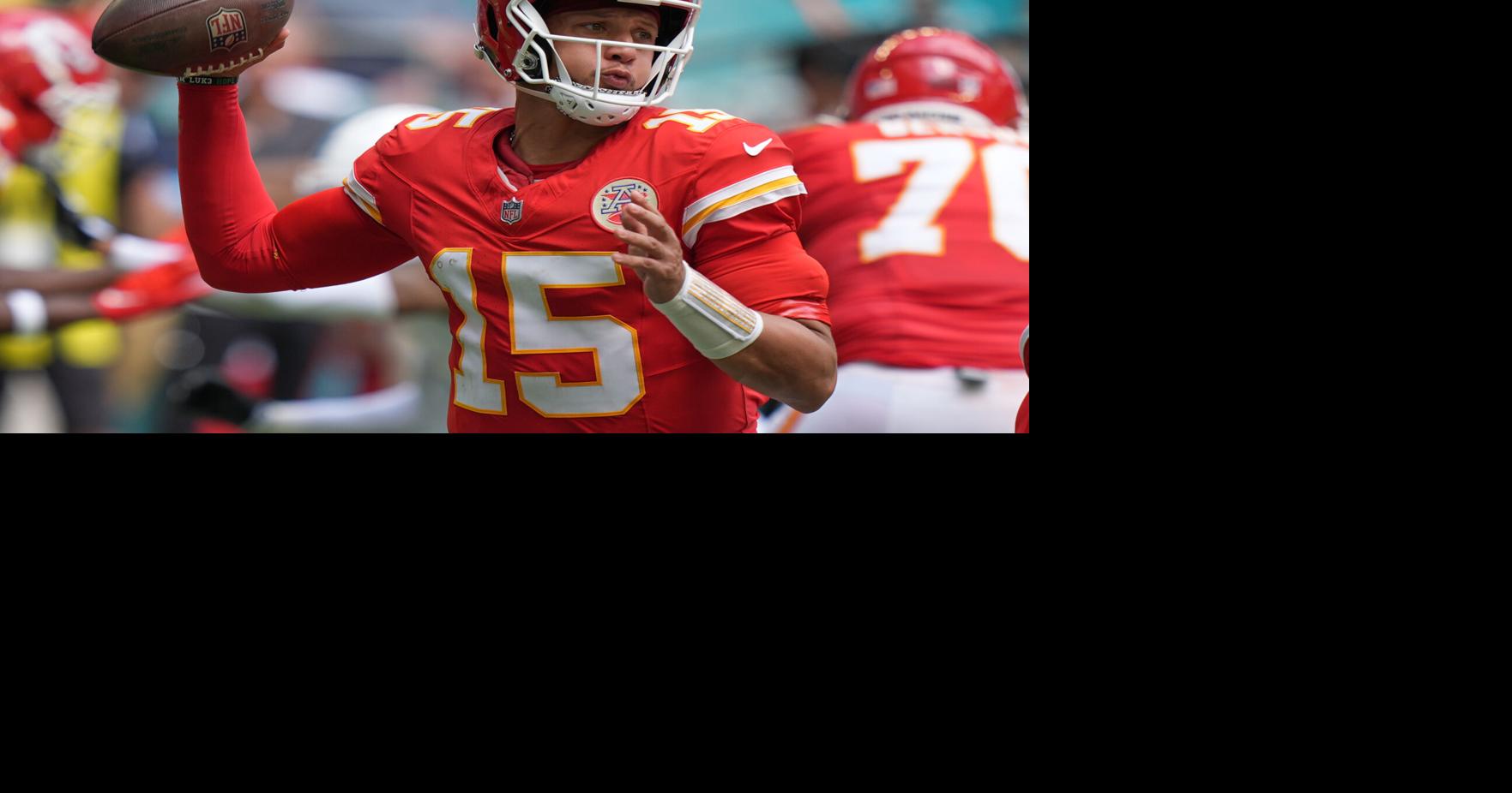 Kenneth Walker III has 2 TDs as Chiefs beat Dol…