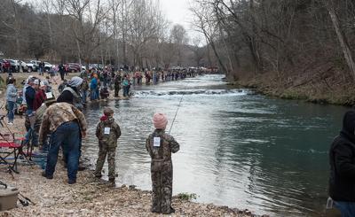Opening Of Trout Season Draws Large Crowd To Roaring River Local News Joplinglobe Com