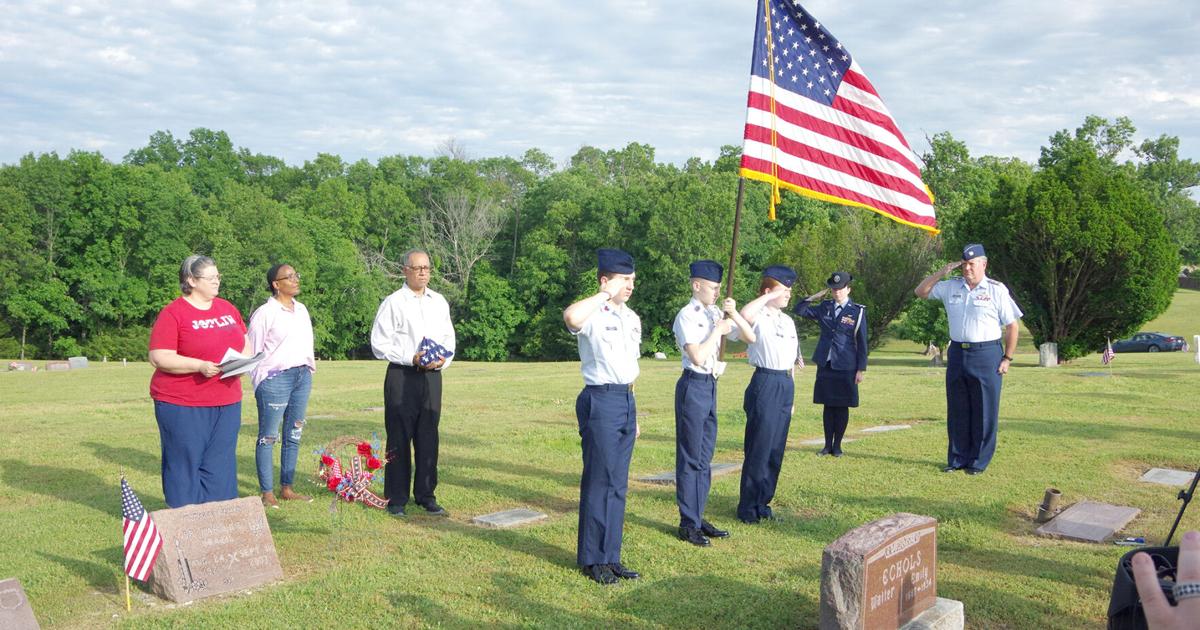 Residents gather to remember Tuskegee Airman from Joplin | Local News
