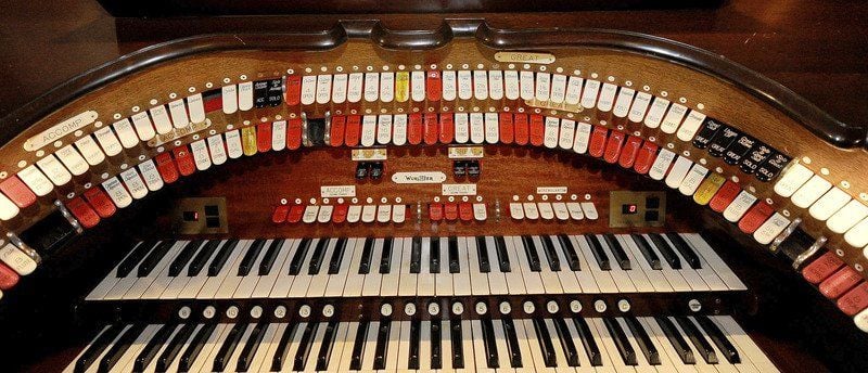 the mighty wurlitzer organ