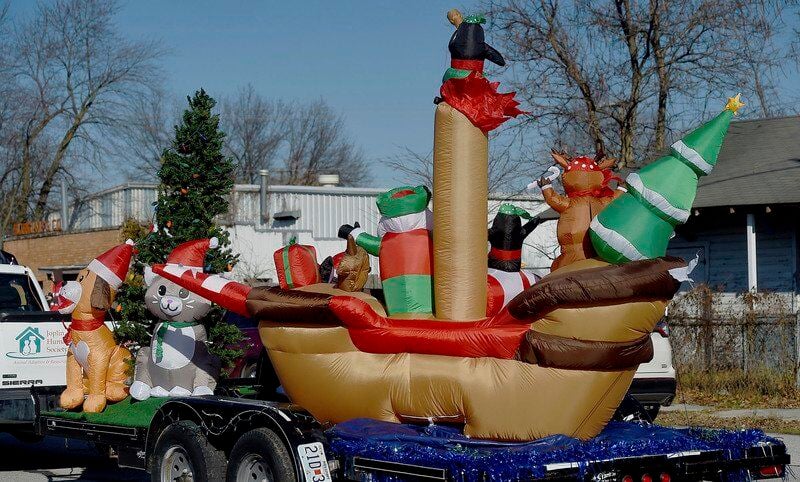 Neosho Christmas Parade 2022 Carl Junction, Neosho Welcome Holiday Season With Christmas Parades | Local  News | Joplinglobe.com
