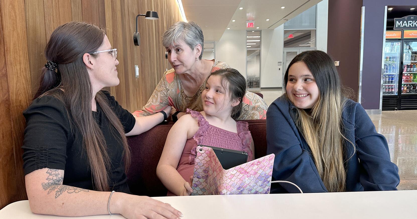 'The epitome of grit': Joplin mom overcomes adversity to graduate from KCU | Local News - Vimarsana News