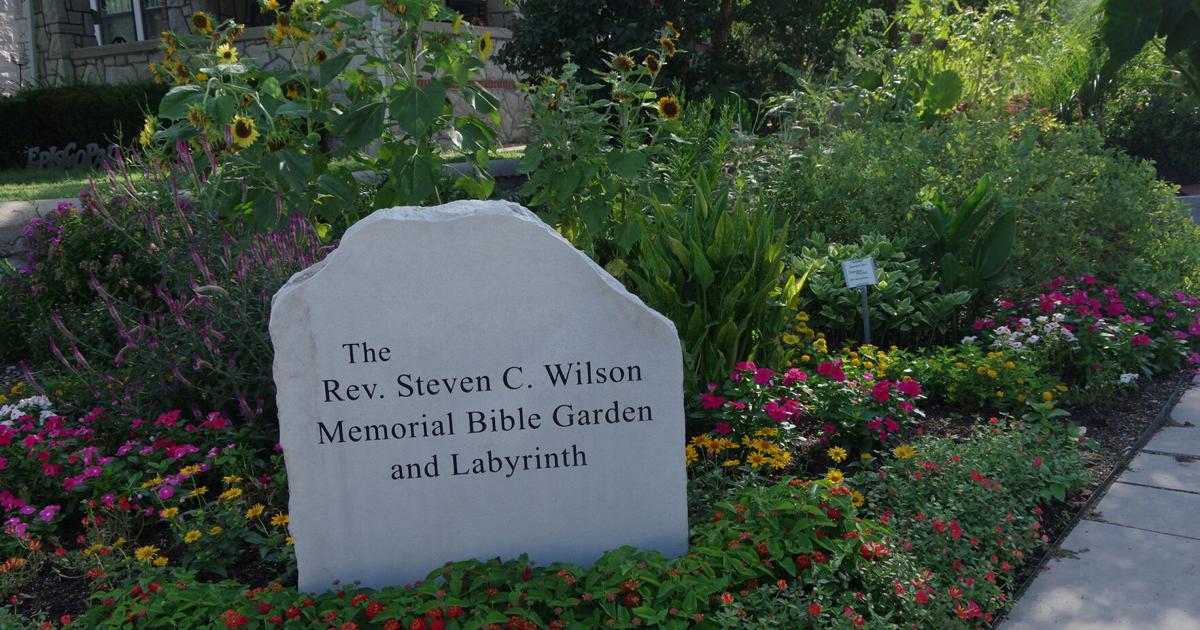 Carthage church dedicates garden to late Rector Steven Wilson | Local ...